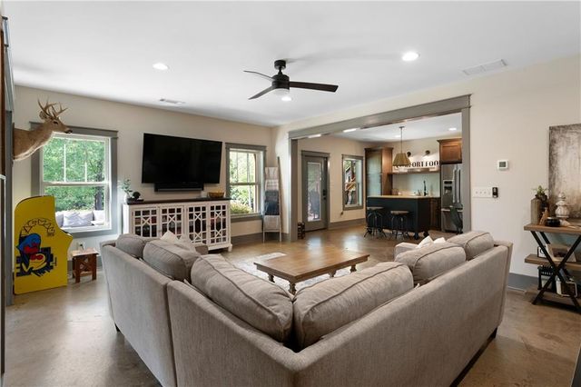25 Linda Road SW, Euharlee, GA 30120