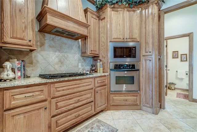 3408 Stone Brook Court, Oklahoma City, OK 73120