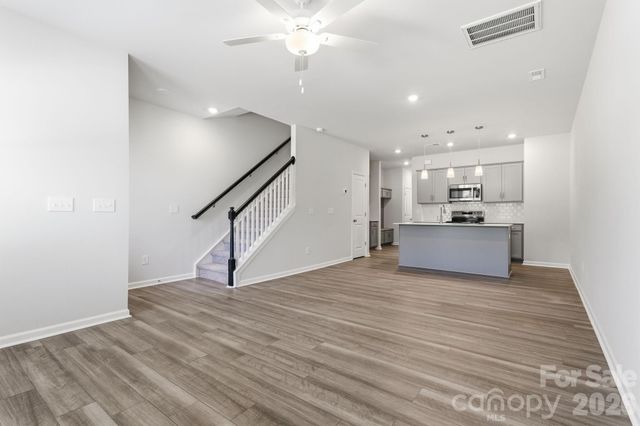 4614 Lakeview Road, Charlotte, NC 28216