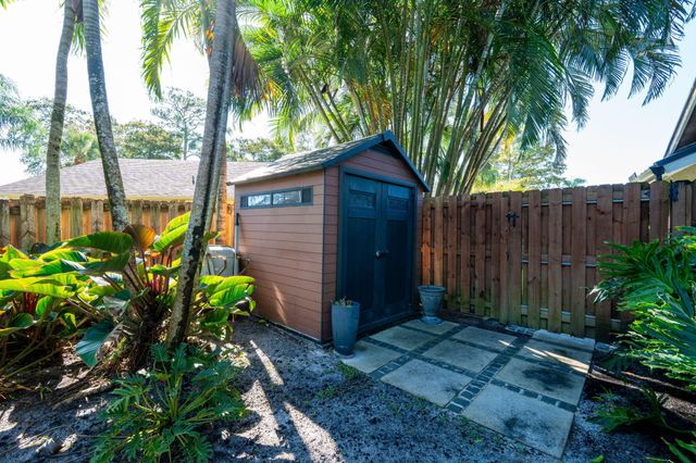 744 Windflower Court, Wellington, FL 33414