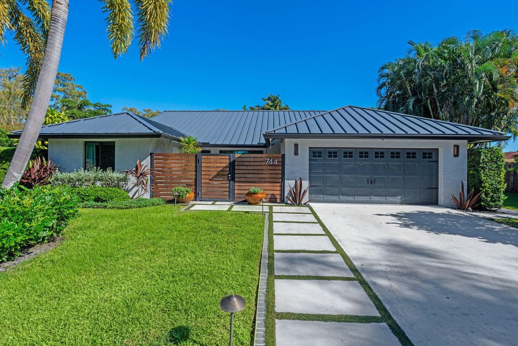 744 Windflower Court, Wellington, FL 33414