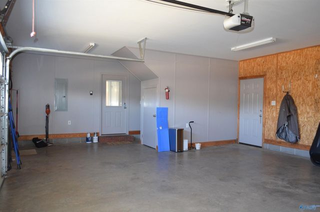 809 Milton Place SW, Decatur, AL 35603