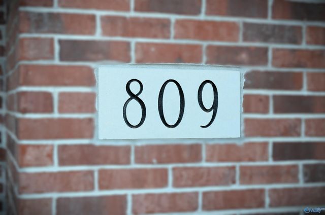 809 Milton Place SW, Decatur, AL 35603