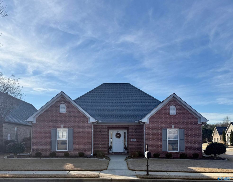 809 Milton Place SW, Decatur, AL 35603