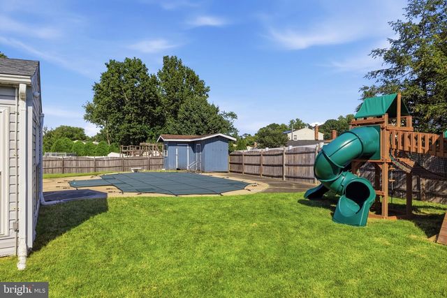 3 HAMPTON RD, Clementon, NJ 08021