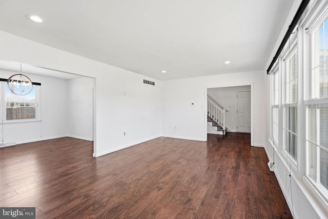3 HAMPTON RD, Clementon, NJ 08021