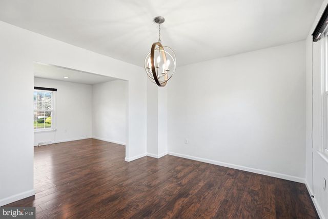 3 HAMPTON RD, Clementon, NJ 08021
