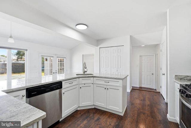 3 HAMPTON RD, Clementon, NJ 08021