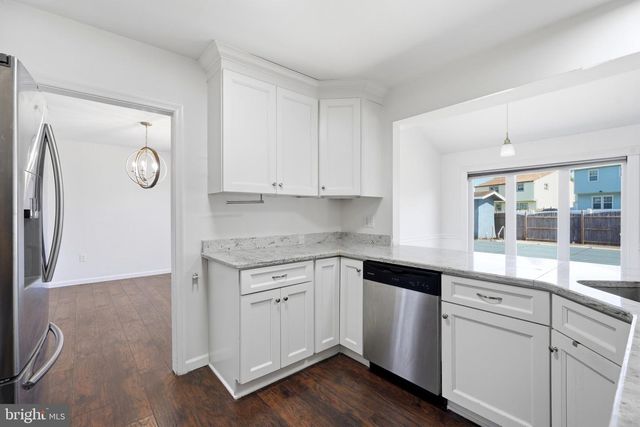 3 HAMPTON RD, Clementon, NJ 08021