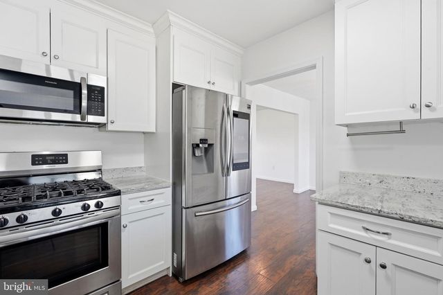 3 HAMPTON RD, Clementon, NJ 08021