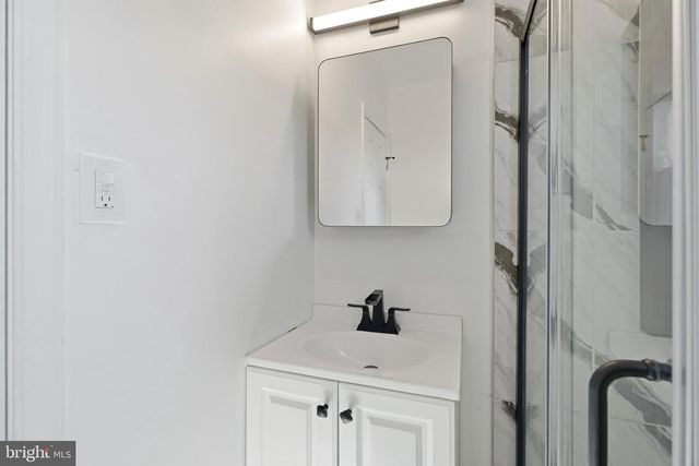 3 HAMPTON RD, Clementon, NJ 08021