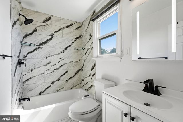 3 HAMPTON RD, Clementon, NJ 08021