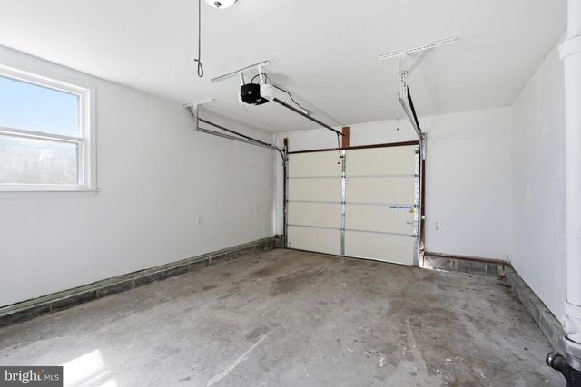 3 HAMPTON RD, Clementon, NJ 08021