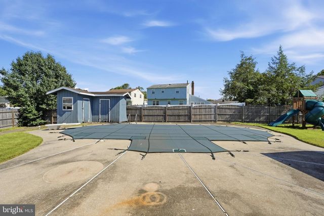 3 HAMPTON RD, Clementon, NJ 08021