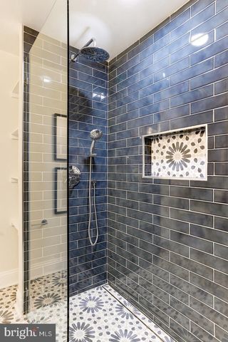 230 E JUNIPER AVE, Sterling, VA 20164