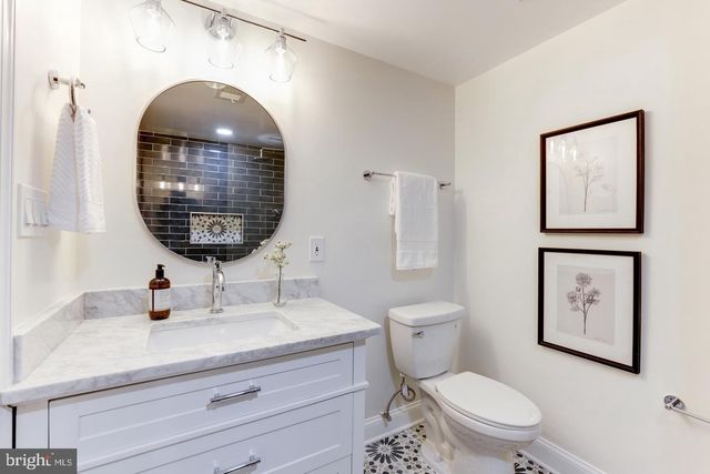 230 E JUNIPER AVE, Sterling, VA 20164