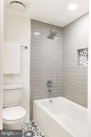 230 E JUNIPER AVE, Sterling, VA 20164