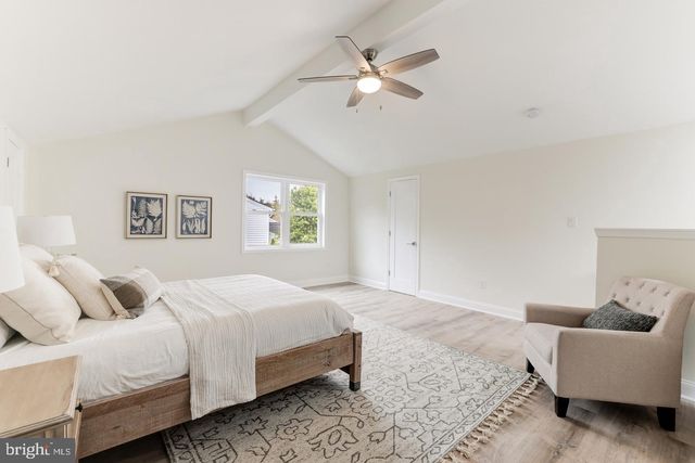 230 E JUNIPER AVE, Sterling, VA 20164