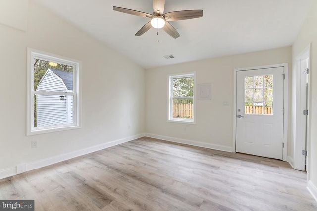 230 E JUNIPER AVE, Sterling, VA 20164