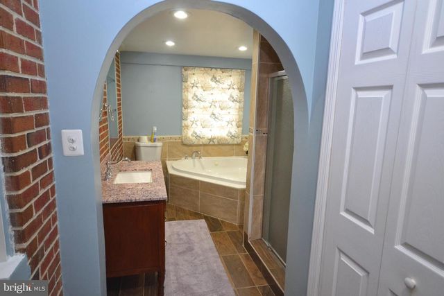 409 N EAST AVE, Vineland, NJ 08360