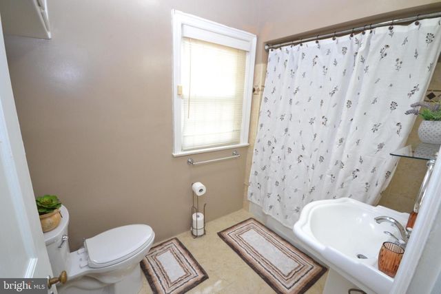 409 N EAST AVE, Vineland, NJ 08360