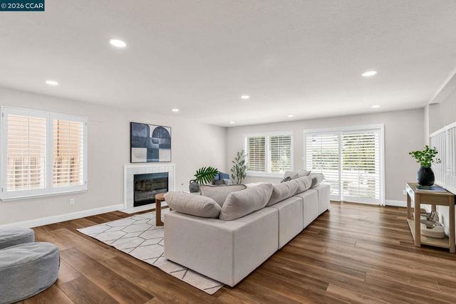 4020 Westminster Pl, Danville, CA 94506