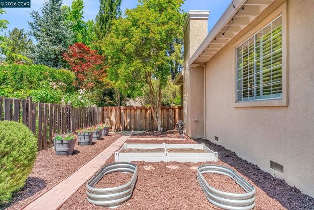 4020 Westminster Pl, Danville, CA 94506
