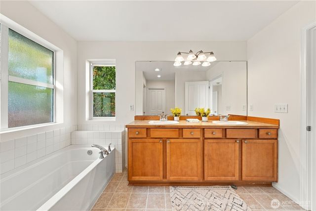 2800 SW Graham Street, Seattle, WA 98126