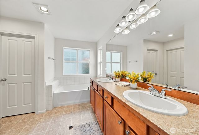 2800 SW Graham Street, Seattle, WA 98126