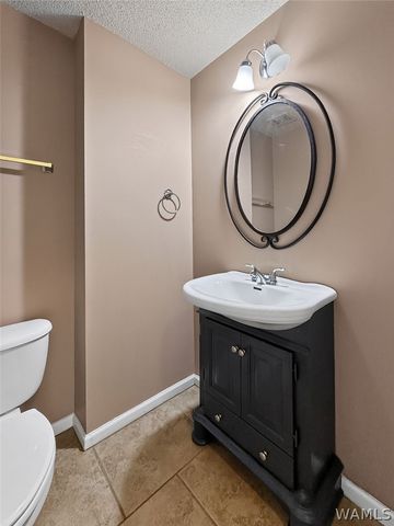 1549 Lesley, Tuscaloosa, AL 35406