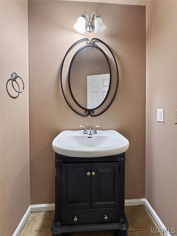 1549 Lesley, Tuscaloosa, AL 35406