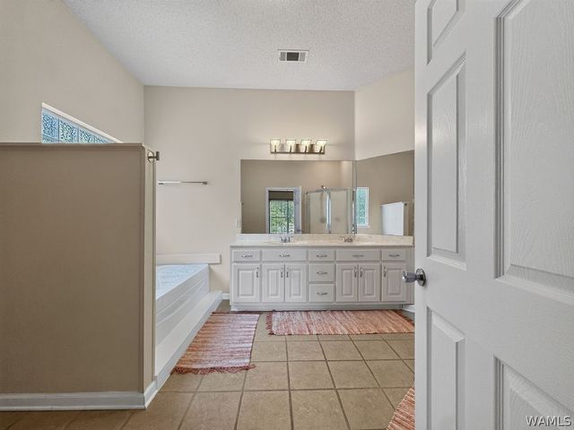 1549 Lesley, Tuscaloosa, AL 35406