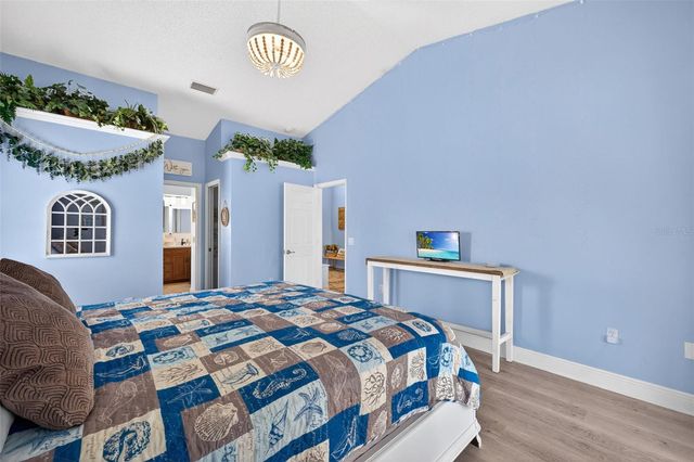 3907 57TH PLACE E, Bradenton, FL 34203