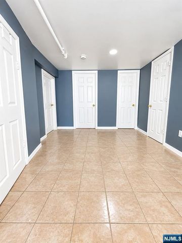 623-625 Sandford Avenue, Newark, NJ 07106