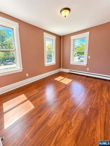 623-625 Sandford Avenue, Newark, NJ 07106