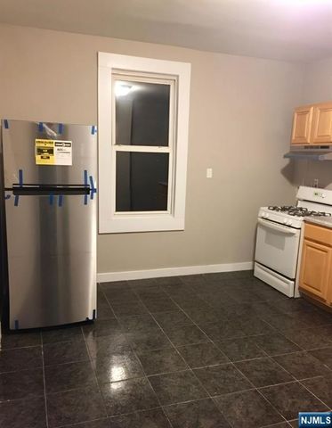 623-625 Sandford Avenue, Newark, NJ 07106