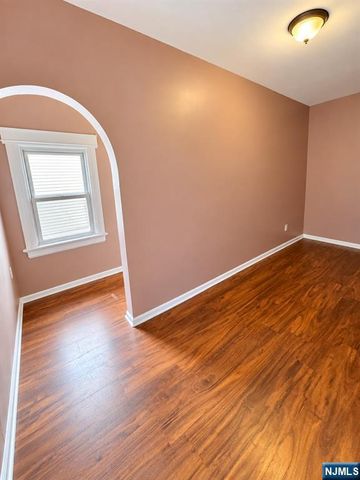 623-625 Sandford Avenue, Newark, NJ 07106