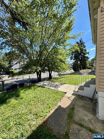 623-625 Sandford Avenue, Newark, NJ 07106