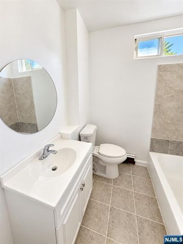 623-625 Sandford Avenue, Newark, NJ 07106