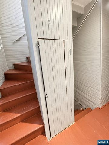 623-625 Sandford Avenue, Newark, NJ 07106