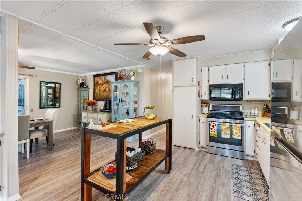 Image 11 of property listing at 27601 Sun City Boulevard 272, Menifee, CA 92586
