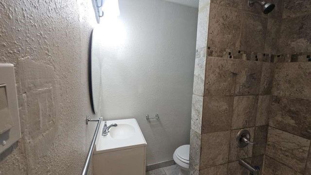 5930 Annunciation Street, Houston, TX 77016