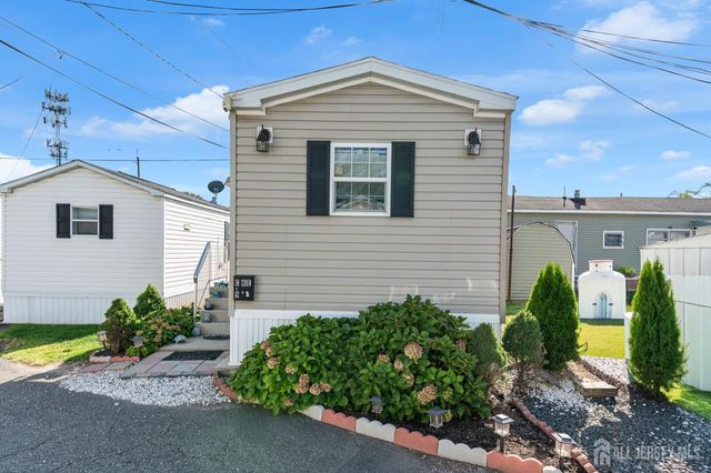 9 2nd Street, Avenel, NJ 07001
