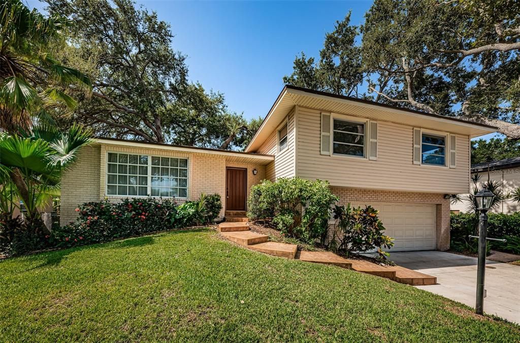13732 86TH AVENUE, Seminole, FL 33776