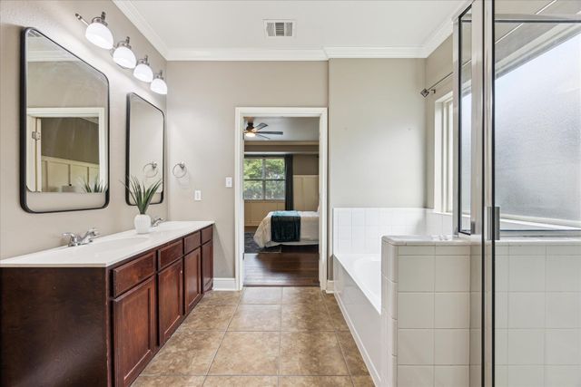9520 Sydney Marilyn LN, Austin, TX 78748