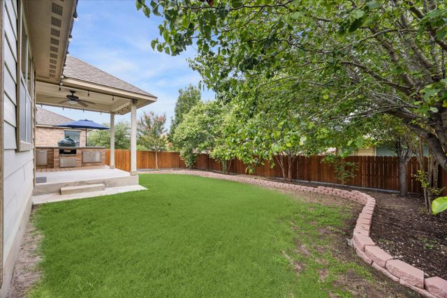 9520 Sydney Marilyn LN, Austin, TX 78748