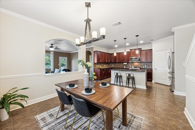 9520 Sydney Marilyn LN, Austin, TX 78748