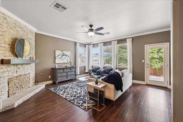 9520 Sydney Marilyn LN, Austin, TX 78748