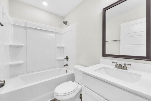 203 Donegal Dr, Clarksville, TN 37042