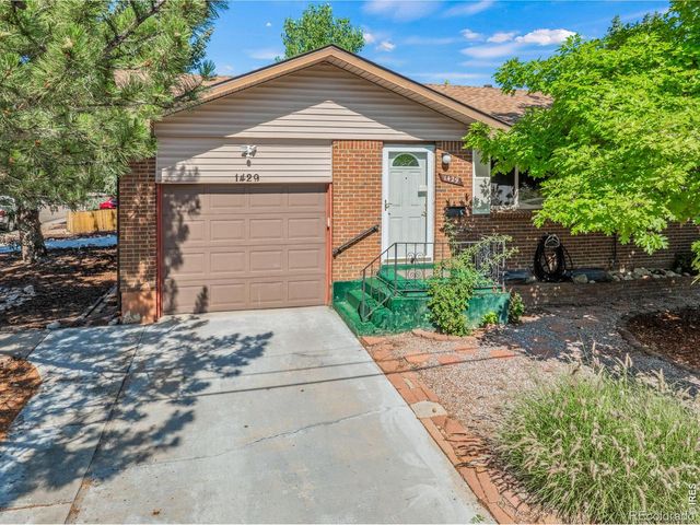 1429 Lashley Street, Longmont, CO 80504